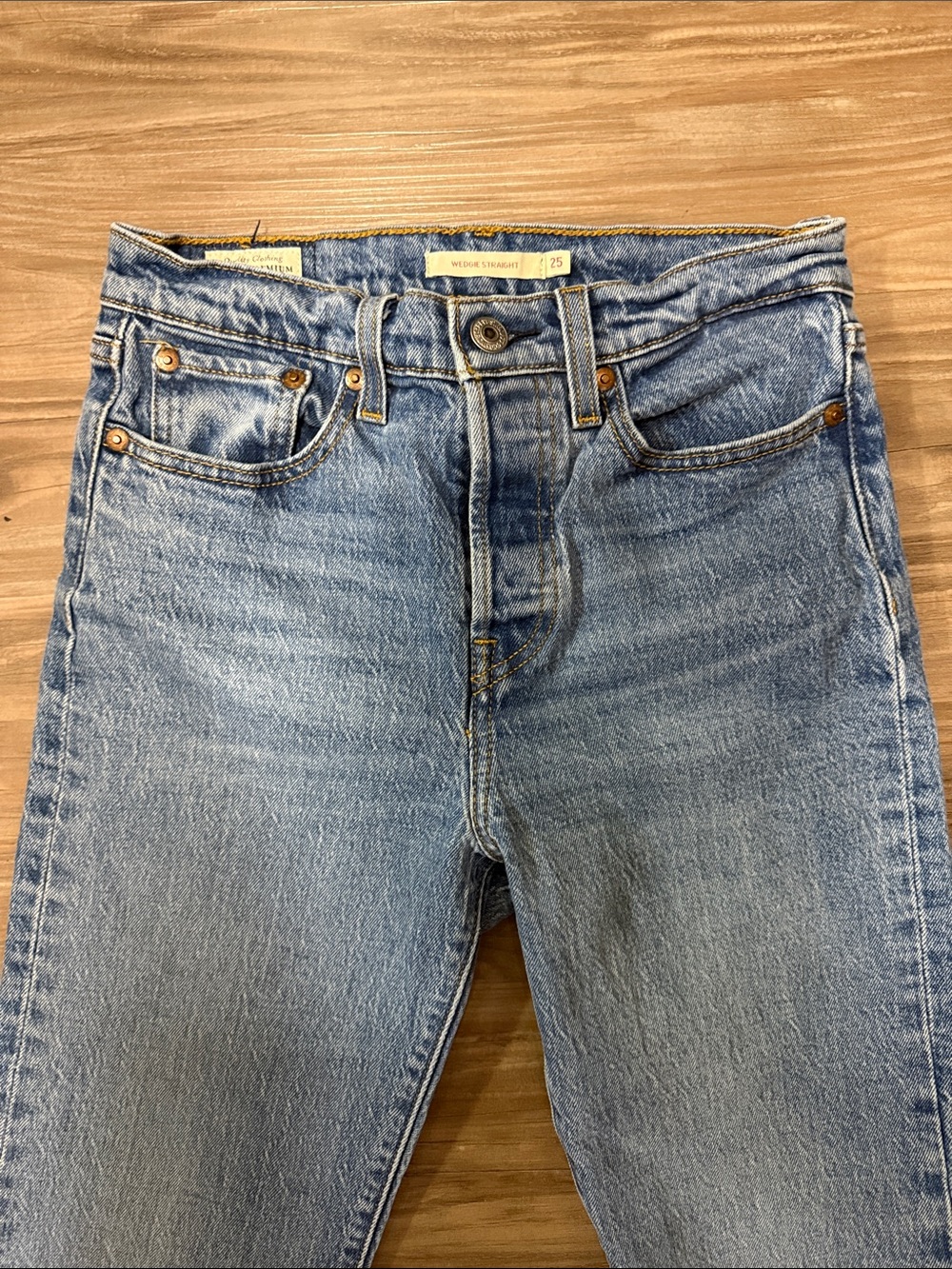 Levi’s Premium Wedgie Straight Ankle Jeans 25 Jive Sound $98 - Picture 3 of 12